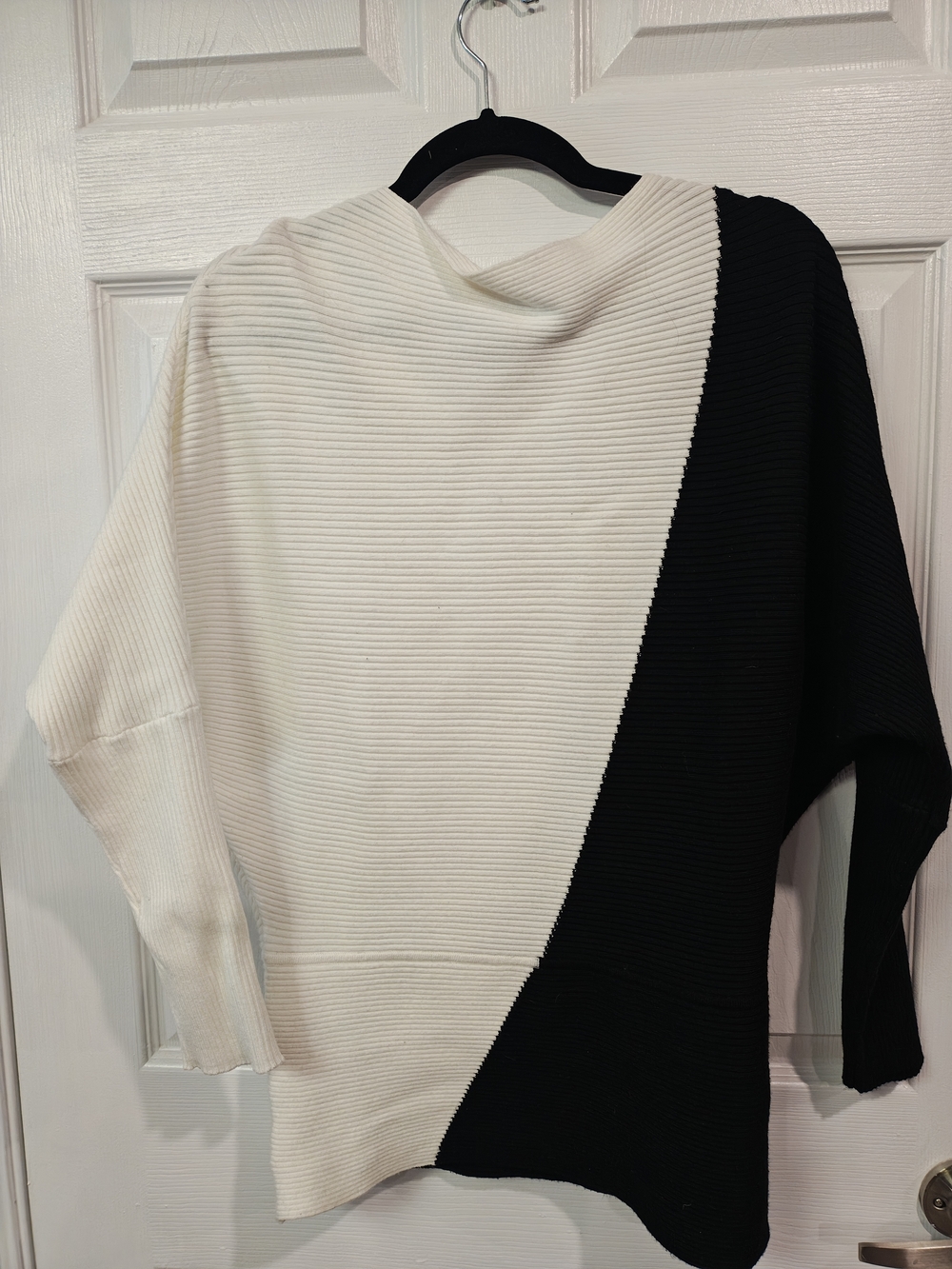 Colorblock Rib-Knit Sweater - Picture 2 of 3